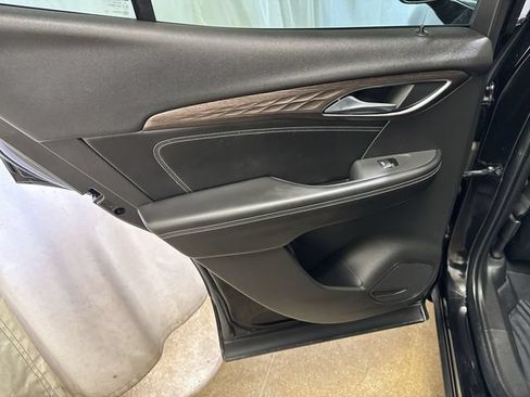 Certified 2021 Buick Envision Avenir w/ Technology Package II AWD/4WD image 27