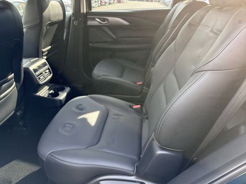 Used 2023 MAZDA CX-9 Touring image 25
