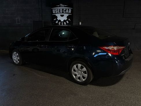 Used 2019 Toyota Corolla LE w/ Carpet Mat Package (TMS) FWD image 3