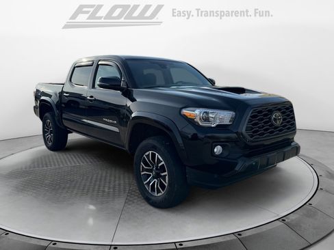 Used 2022 Toyota Tacoma TRD Sport w/ Technology Package image 1