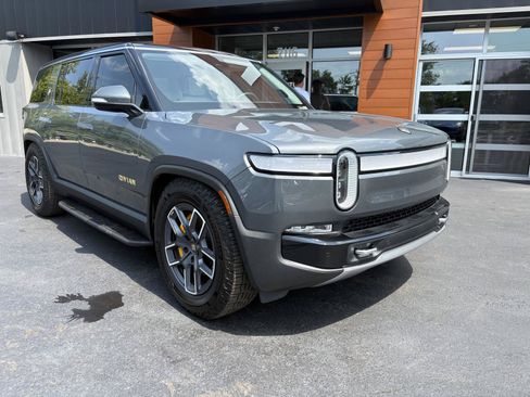 Used 2023 Rivian R1S Adventure Quad AWD/4WD image 2