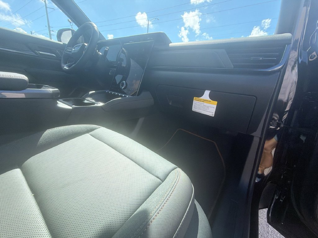 New 2027 GMC Terrain AT4 w/ Convenience Package III AWD/4WD image 30