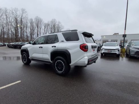 Used 2025 Toyota 4Runner TRD Off-Road image 9