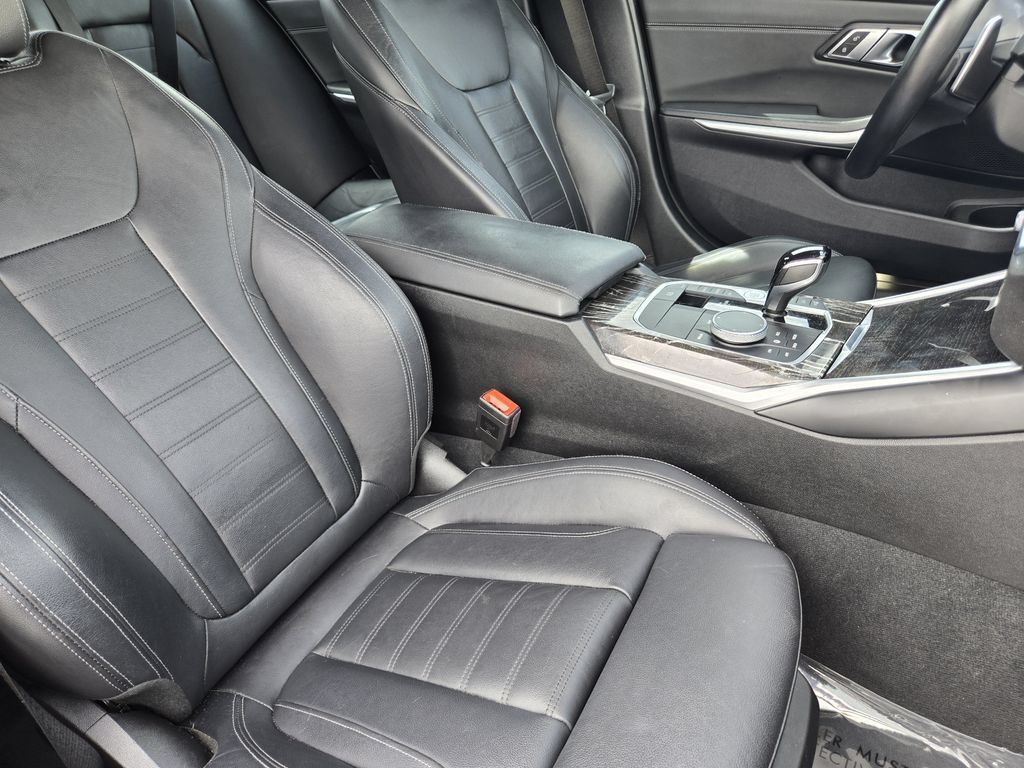 Used 2020 BMW 330i xDrive Sedan w/ M Sport Package AWD/4WD image 14