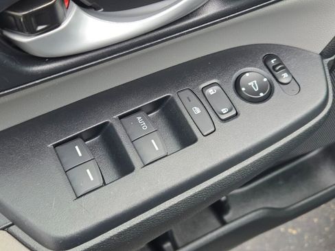 Used 2019 Honda CR-V LX image 19