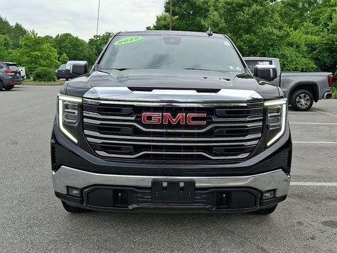 Used 2025 GMC Sierra 1500 SLT AWD/4WD image 2