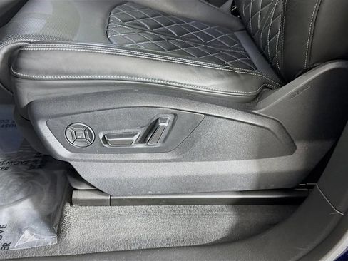 Used 2023 Audi SQ8 Prestige w/ Prestige Package image 22