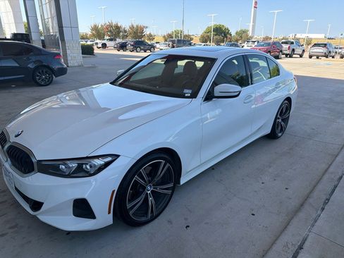 Used 2024 BMW 330i Sedan w/ Convenience Package RWD image 1