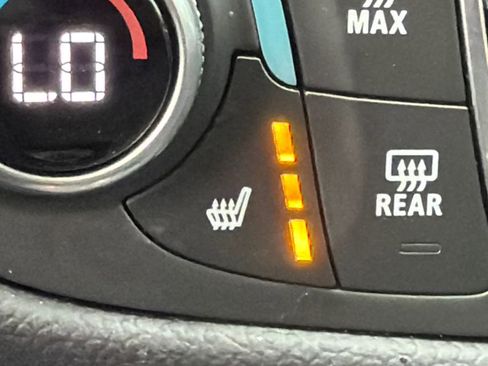 Used 2024 Chevrolet Equinox RS image 31