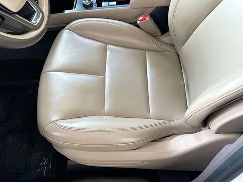 Used 2021 Lincoln Corsair FWD image 18