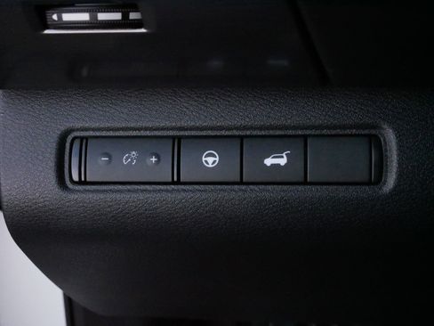 Used 2024 Nissan Pathfinder SL w/ Black Appearance Package image 27