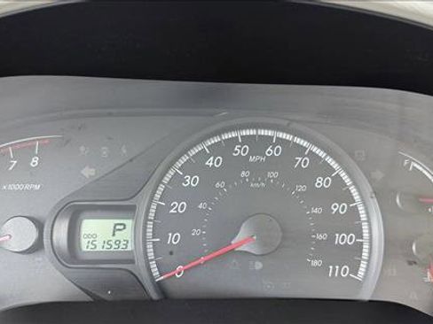 Used 2012 Toyota Sienna LE w/ Towing Pkg AWD/4WD image 12