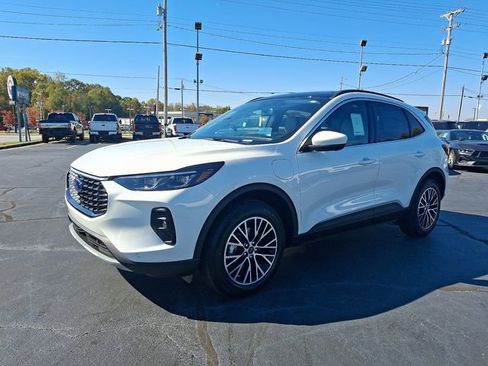 New 2025 Ford Escape SE w/ PHEV Premium Package FWD image 1
