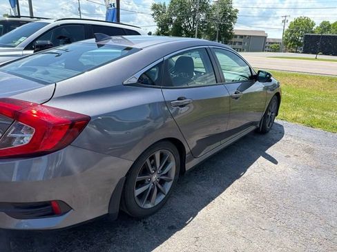 Used 2019 Honda Civic EX image 2
