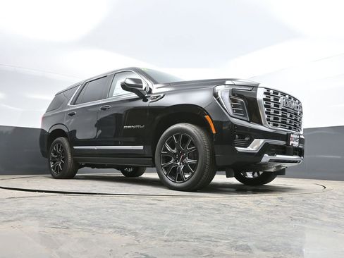 New 2026 GMC Yukon Denali w/ Sun & Power Step Package AWD/4WD image 32