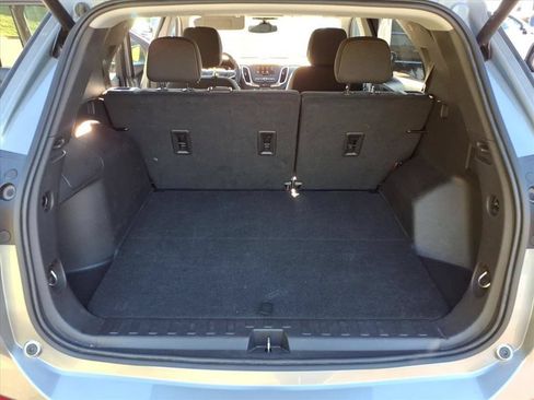 Used 2024 Chevrolet Equinox LT FWD image 19