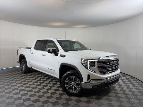 Used 2025 GMC Sierra 1500 SLT AWD/4WD image 1