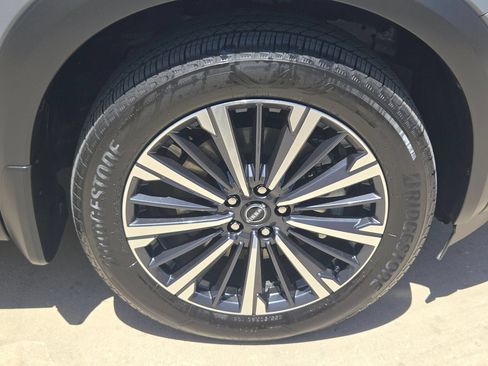 Certified 2026 Nissan Pathfinder Platinum AWD/4WD image 33