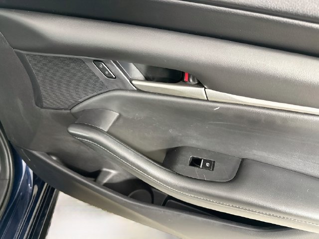 Used 2020 MAZDA MAZDA3 Sedan w/ Select Package FWD image 30