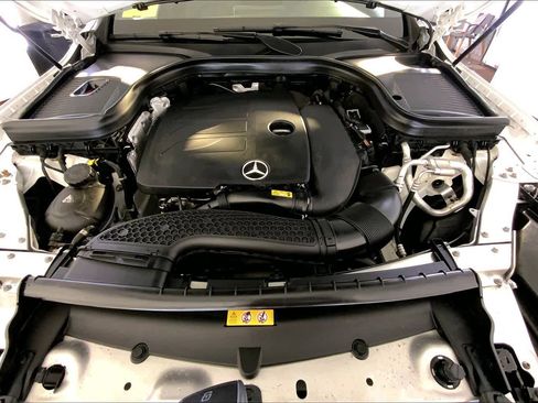 Used 2020 Mercedes-Benz GLC 300 4MATIC image 32