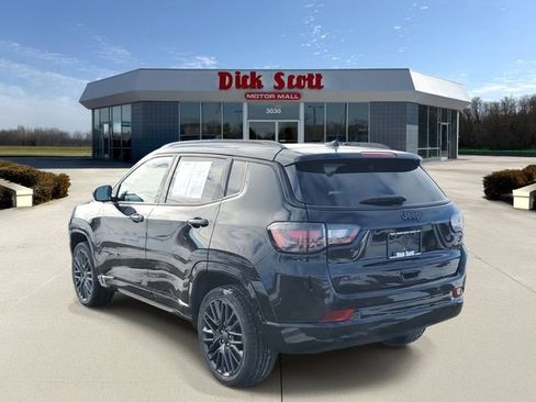 Certified 2024 Jeep Compass Limited w/ High Altitude Package image 3