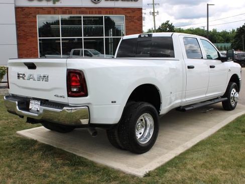 Used 2025 RAM 3500 Tradesman AWD/4WD image 38