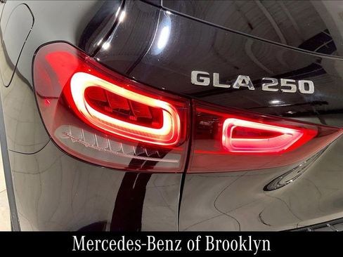 Used 2023 Mercedes-Benz GLA 250 4MATIC image 32