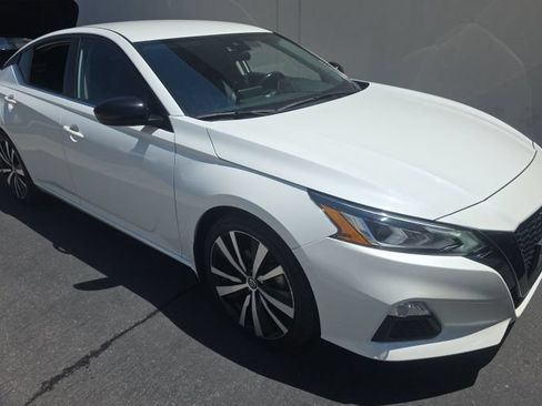 Used 2022 Nissan Altima 2.5 SR FWD image 4
