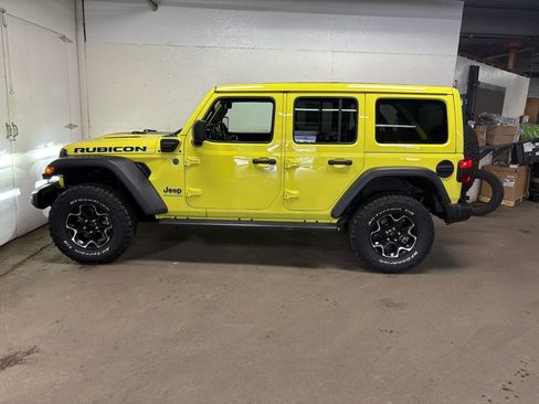 Used 2023 Jeep Wrangler Unlimited Rubicon 4xe w/ Cold Weather Group AWD/4WD image 6