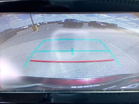 Used 2019 Toyota Highlander LE image 26