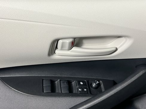 Used 2026 Toyota Corolla LE FWD image 16