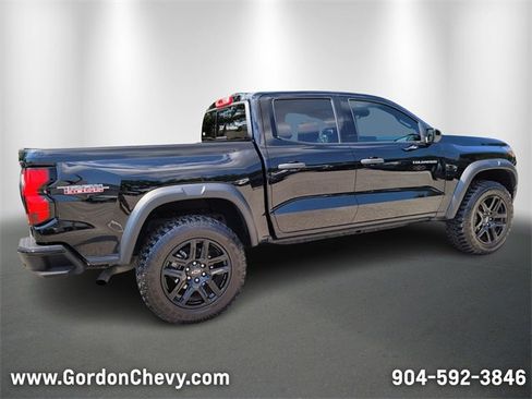 Used 2023 Chevrolet Colorado Trail Boss w/ Technology Package image 5