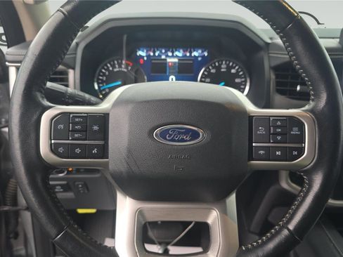 Used 2024 Ford Expedition Max XLT image 12