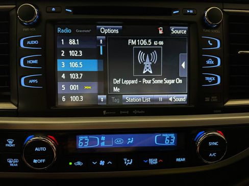 Used 2019 Toyota Highlander XLE image 36