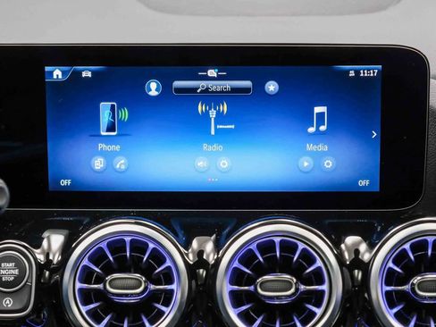 Certified 2025 Mercedes-Benz GLA 250 image 16