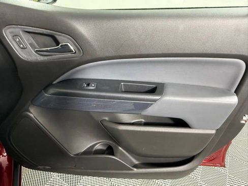 Used 2019 Chevrolet Colorado Z71 AWD/4WD image 45