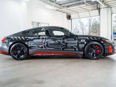 Used 2023 Audi RS e-tron GT image 5