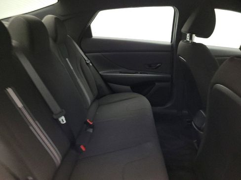 Used 2025 Hyundai Elantra Sport FWD image 19