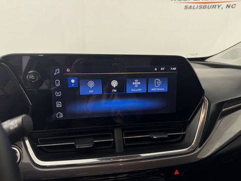 Used 2025 Chevrolet Trax ACTIV w/ Sunroof Package image 15