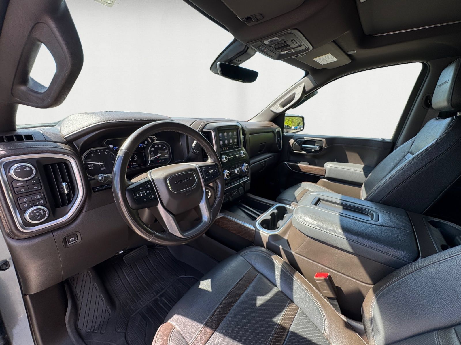 Used 2020 GMC Sierra 1500 Denali w/ Denali Ultimate Package AWD/4WD image 11