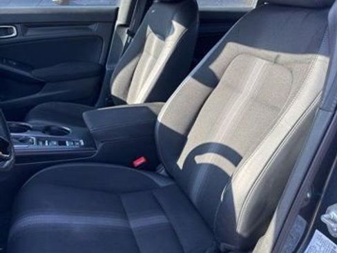 Used 2023 Honda Civic Sport image 7