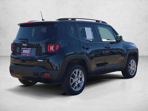 Used 2022 Jeep Renegade Latitude AWD/4WD image 5
