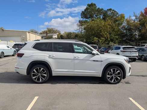 New 2026 Volkswagen Atlas SEL Premium R-Line image 2