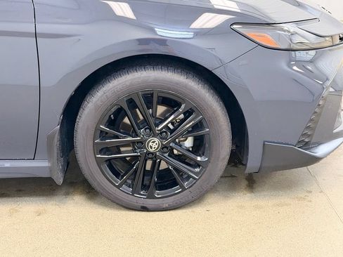 Used 2026 Toyota Camry SE AWD/4WD image 4