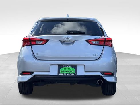 Certified 2018 Toyota Corolla iM w/ Carpet Mat Package (TMS) FWD image 4