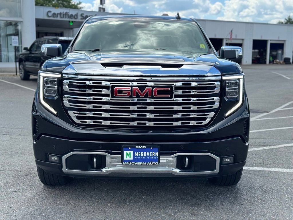 Used 2024 GMC Sierra 1500 Denali AWD/4WD image 9