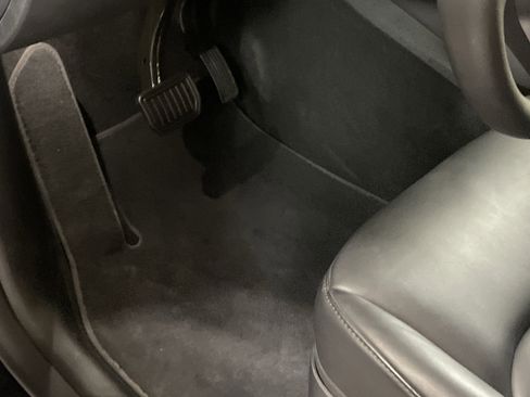 Used 2024 Tesla Model Y Long Range image 17