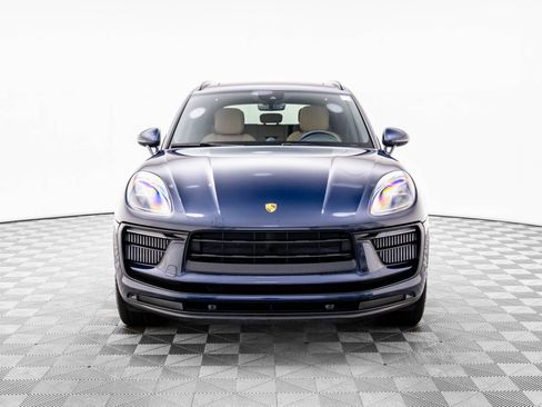 Certified 2022 Porsche Macan S image 9