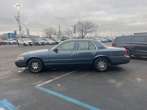 Used 2008 Ford Crown Victoria LX image 9