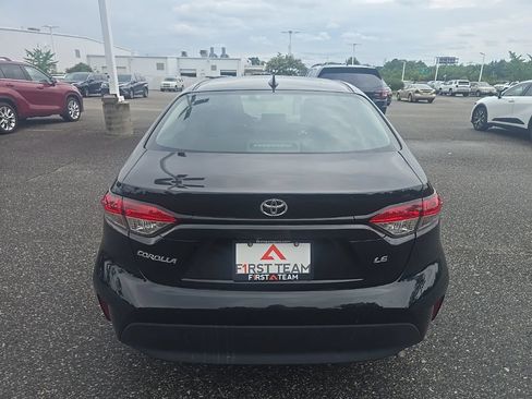 Used 2025 Toyota Corolla LE FWD image 6